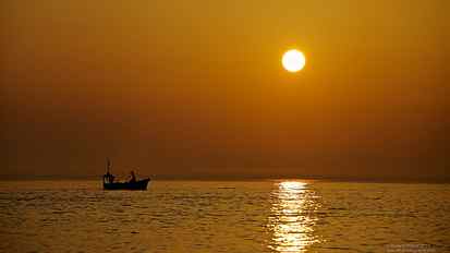 silhouette of boat on sea during golden hour, st ives, st ives HD wallpaper