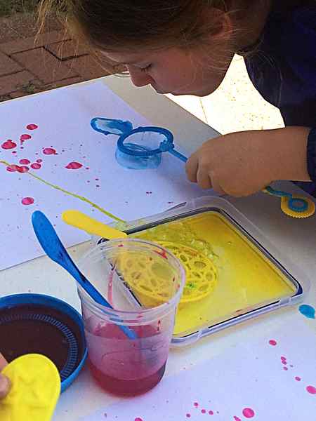 #howweelearn #paintingideasforkids #kidscrafts #artsandcraftsforkids #messyart