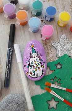 christmas stone painting-acrylic christmas painting ideas-christmas acrylic paintings for beginners