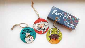 winter wood slices-acrylic christmas painting ideas-christmas acrylic paintings for beginners