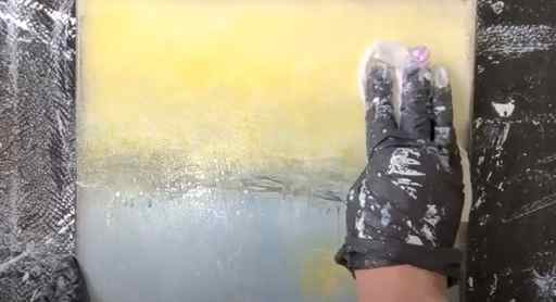 use paper towel to blend acrylic paint