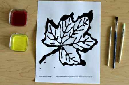 Maple fall leaves watercolor art - Using only primary colors to paint a fall leaf.