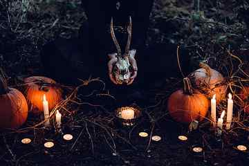 Halloween Night with skulls and pumpkins, photos, holiday, public domain HD wallpaper