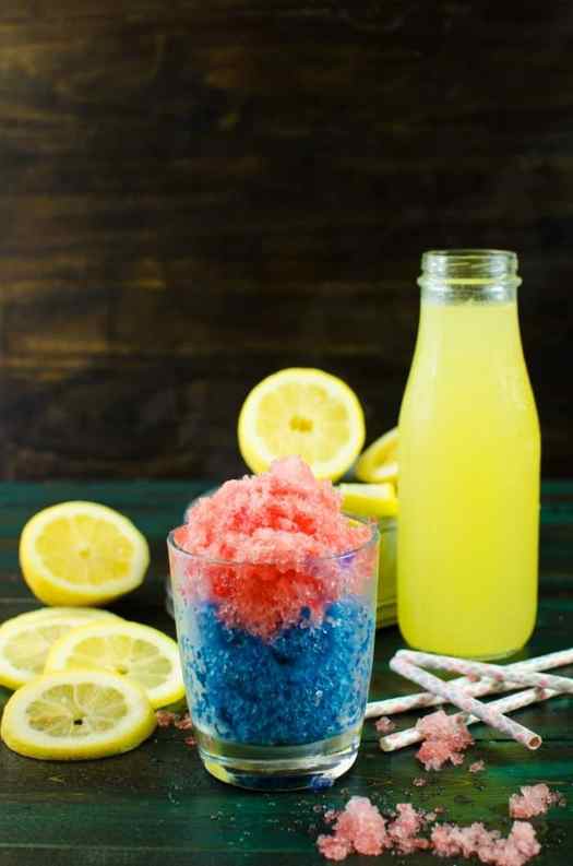 Color Changing Purple and Pink Lemonade Slushies & Popsicles - These kid friendly treats are as magical as they are delicious! You kids will absolutely LOVE these! Have fun with your food while you cool down this summer with these beautiful naturally colored, homemade, color changing lemonade slushies!