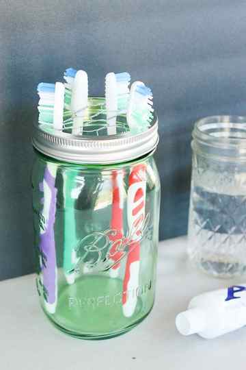 mason jar toothbrush holder