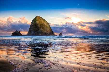 Wall Art - Photograph - Haystack Rock by Niels Nielsen