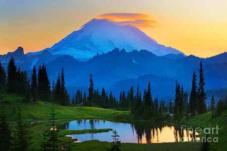 Wall Art - Photograph - Mount Rainier Goodnight by Inge Johnsson